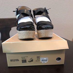 NWT Michael Kors Celia wedges - 6M